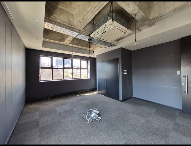 744M² OFFICE TO LET IN ROSEBANK